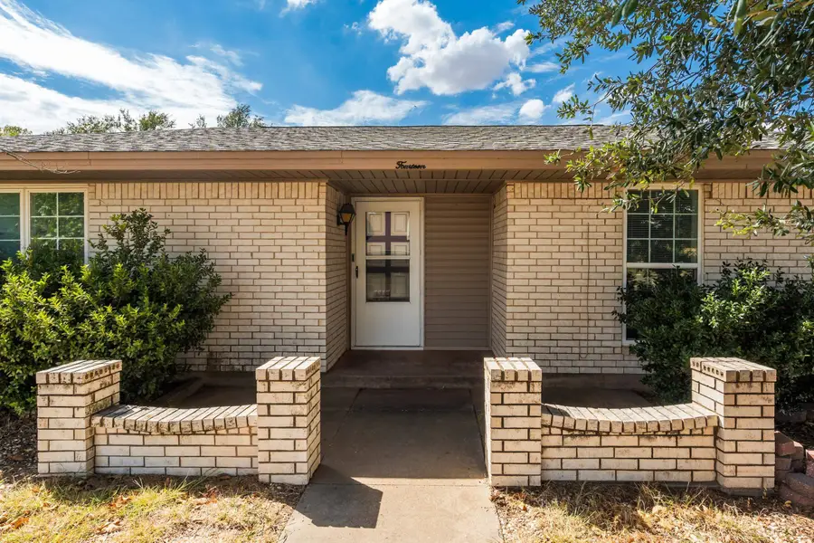 14 CARSWELL CIRCLE, Wichita Falls, TX 76306 - #2