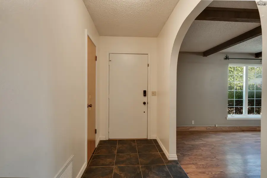 14 CARSWELL CIRCLE, Wichita Falls, TX 76306 - #3