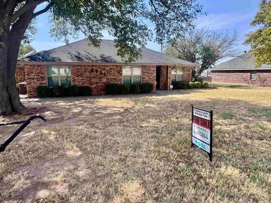 4131 COUNTRY MEADOWS DRIVE, Iowa Park, TX 76367 - #2
