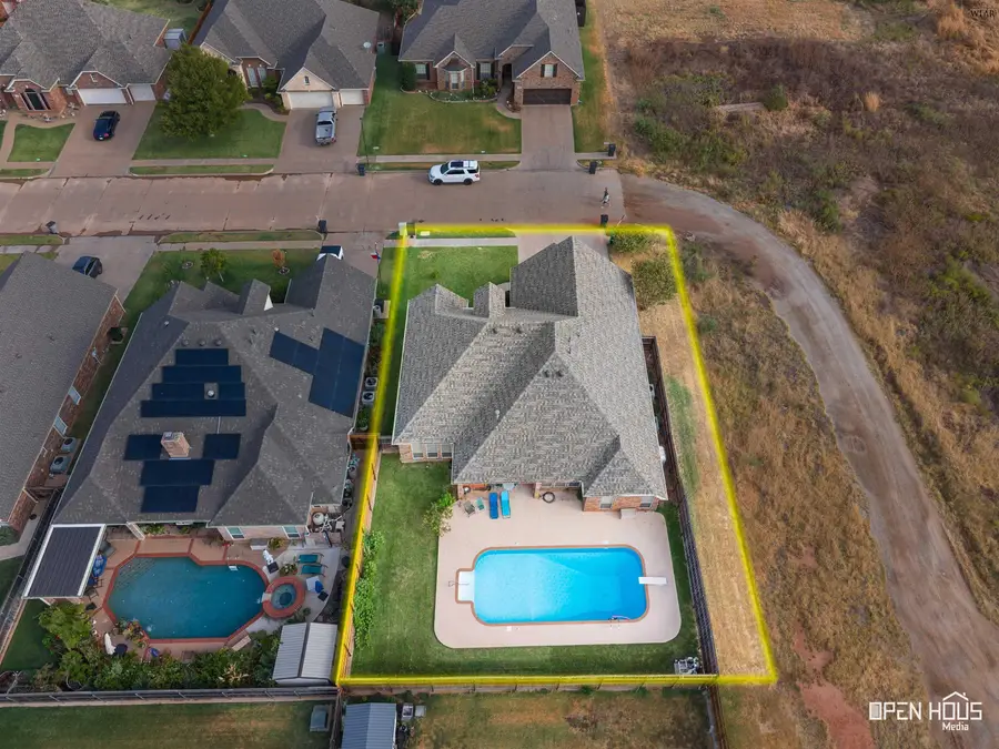 5103 CROWN RIDGE DRIVE, Wichita Falls, TX 76310 - #2