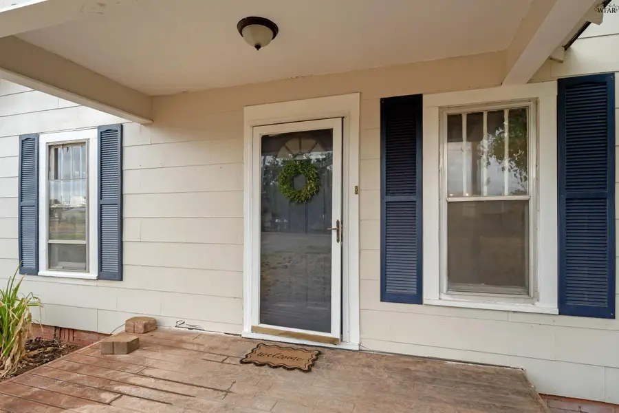 107 AVENUE C, Electra, TX 76360 - #2