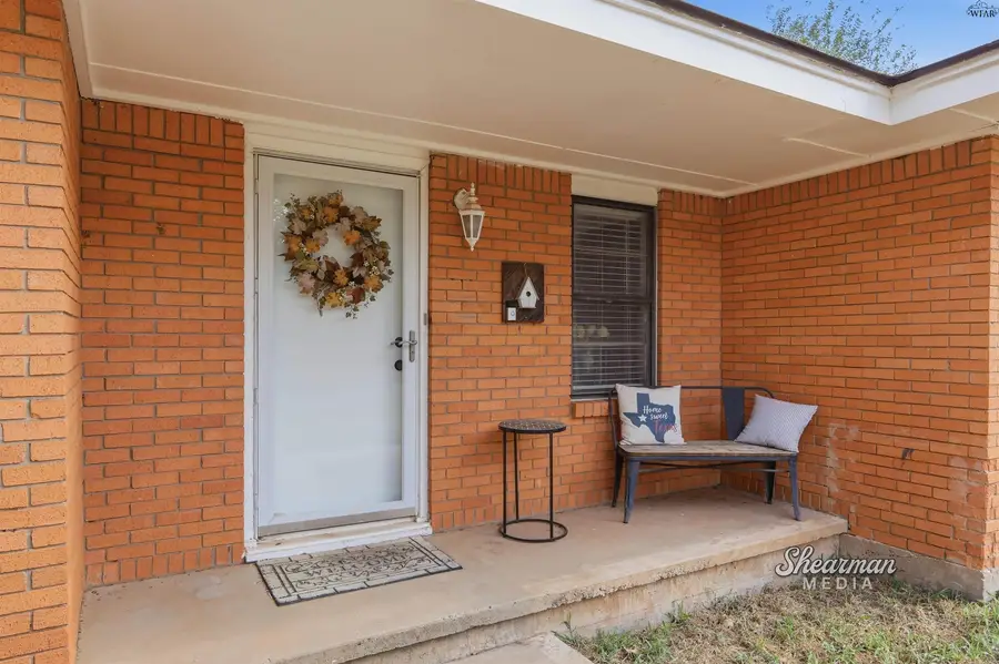 309 S HOLLY DRIVE, Burkburnett, TX 76354 - #3