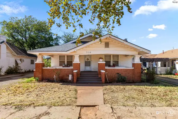 709 N WAGGONER STREET, Electra, TX 76360
