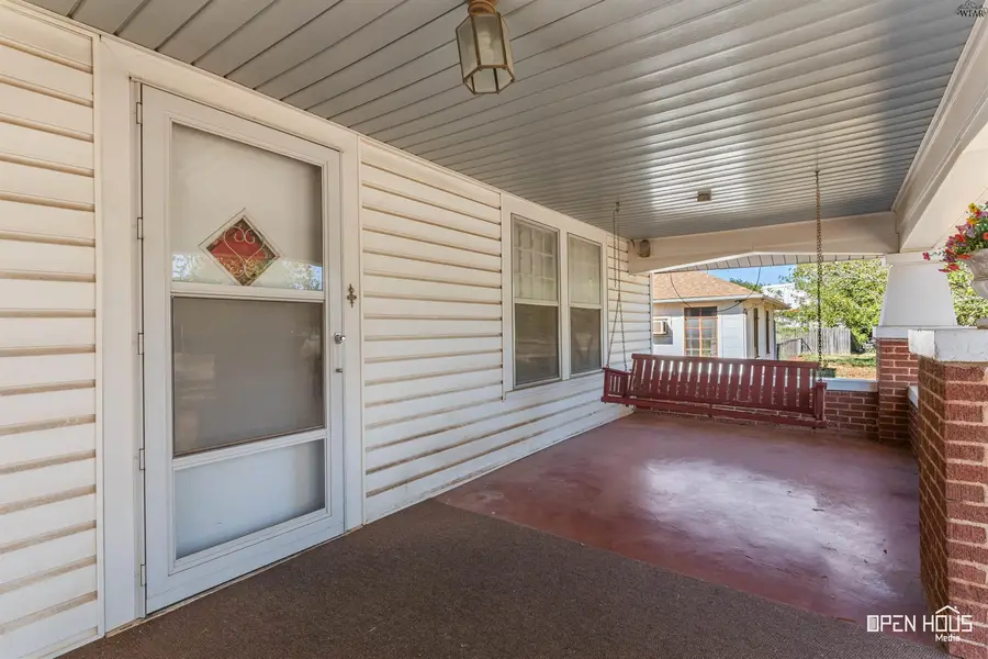 709 N WAGGONER STREET, Electra, TX 76360 - #3