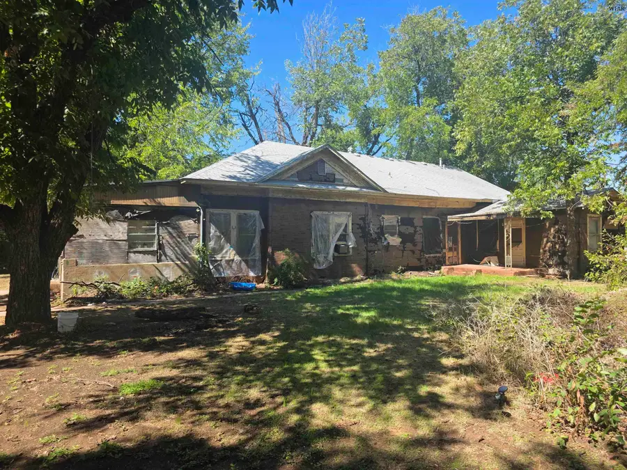 1001 E FORT WORTH STREET, Wichita Falls, TX 76301 - #3