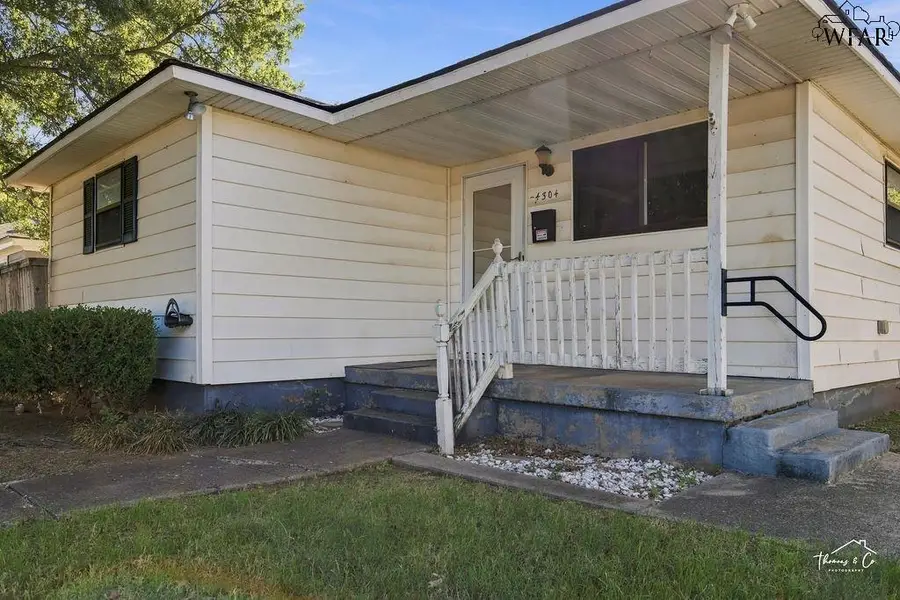 4304 MCCUTCHEN AVENUE, Wichita Falls, TX 76308 - #3