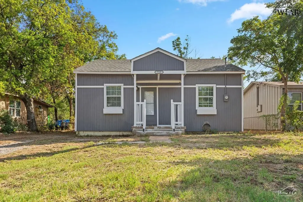 712 W 3RD STREET, Burkburnett, TX 76354 - #1