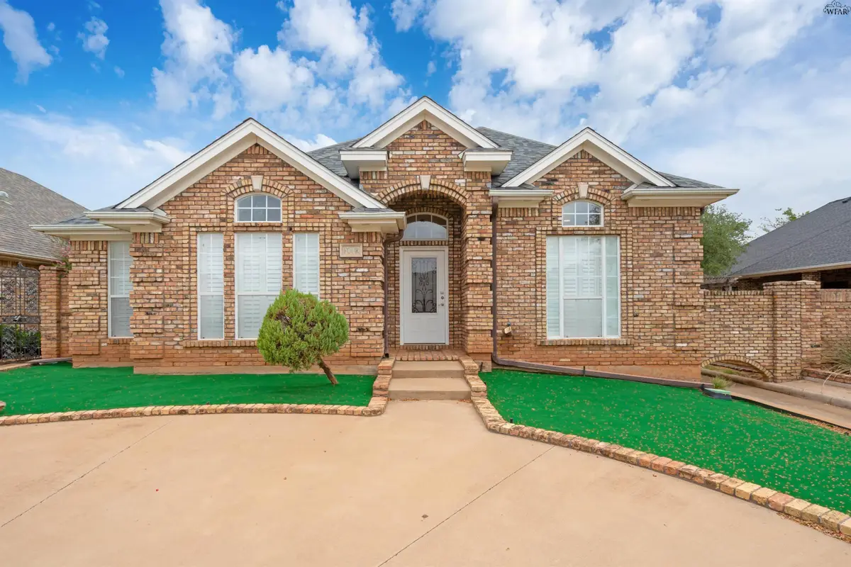 4 WARWICK COURT, Wichita Falls, TX 76309 - #1