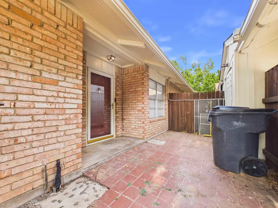 4501 SPANISH TRACE, Wichita Falls, TX 76310 - #3