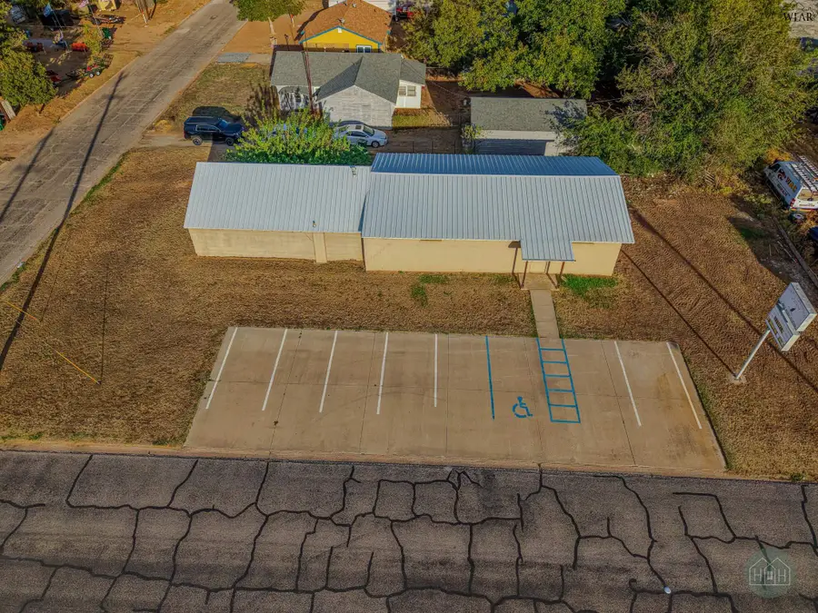 1127 PEASE STREET, Vernon, TX 76384 - #2