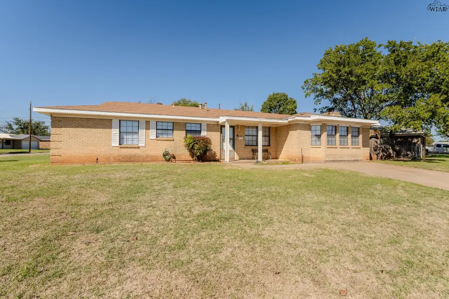 4000 LENORE DRIVE, Wichita Falls, TX 76306 - #3