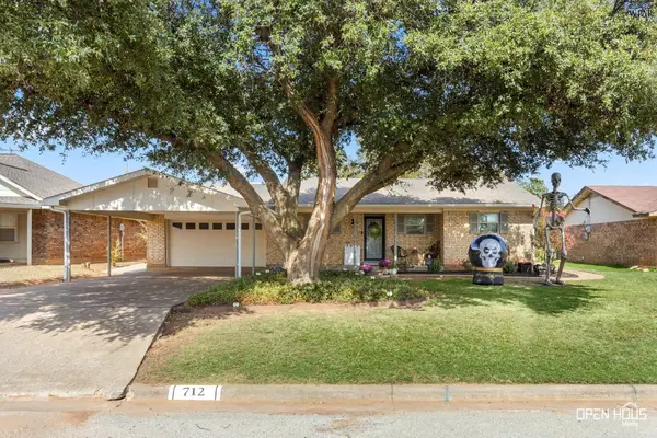 712 W CLARA AVENUE, Iowa Park, TX 76367