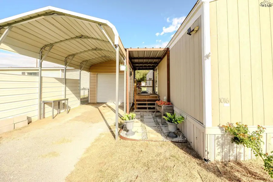 1016 YUCCA STREET, Burkburnett, TX 76453 - #2