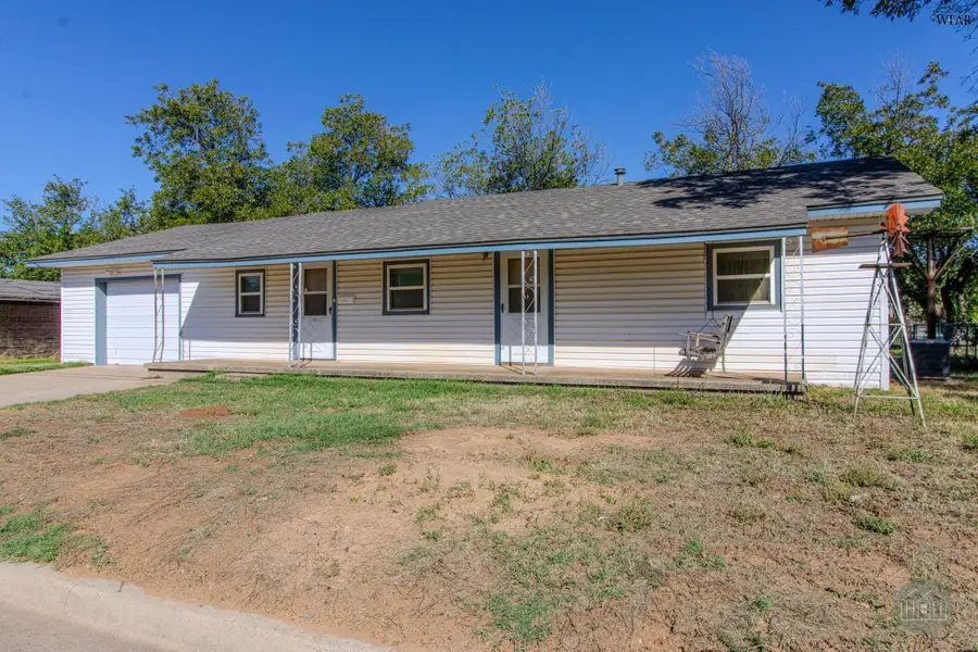 2509 ROBERTS STREET, Vernon, TX 76384 - #2