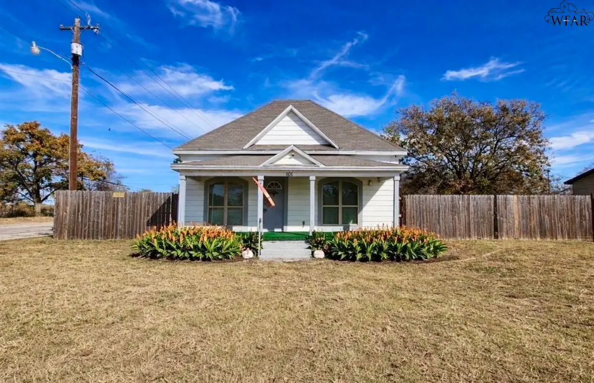 101 S WALNUT STREET, Petrolia, TX 76377 - #1