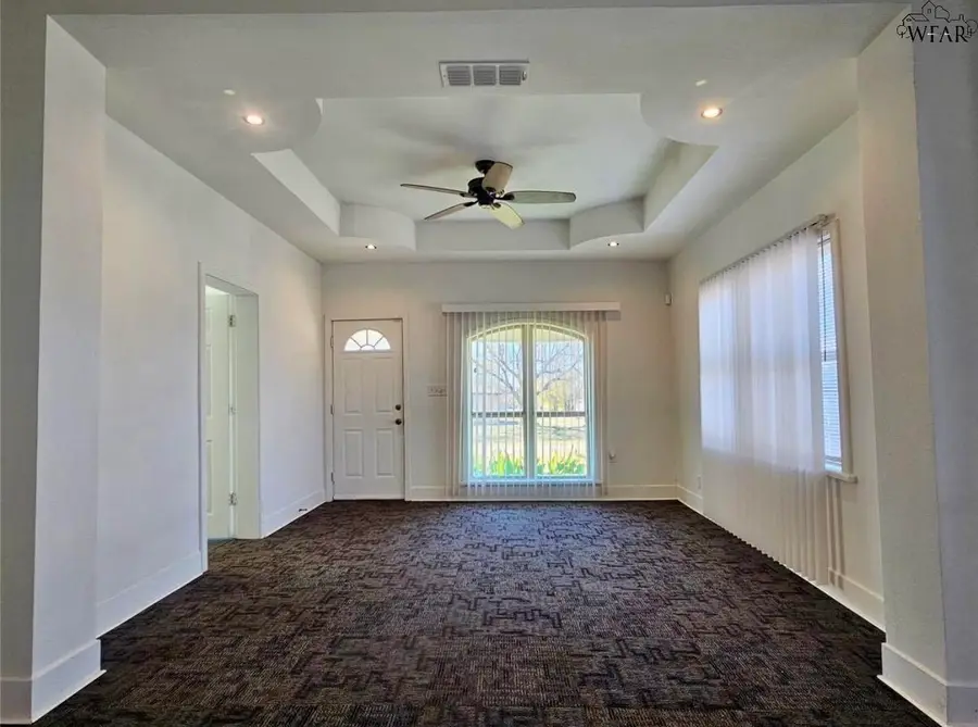 101 S WALNUT STREET, Petrolia, TX 76377 - #3