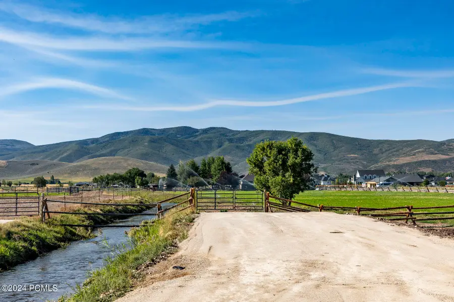 2456 E White Buffalo Dr, Heber City, UT 84032 - #3