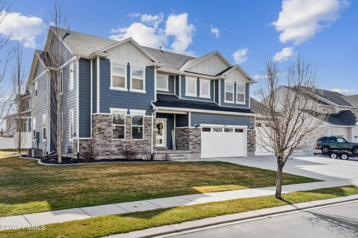 215 E 300, Midway, UT 84049 - #1