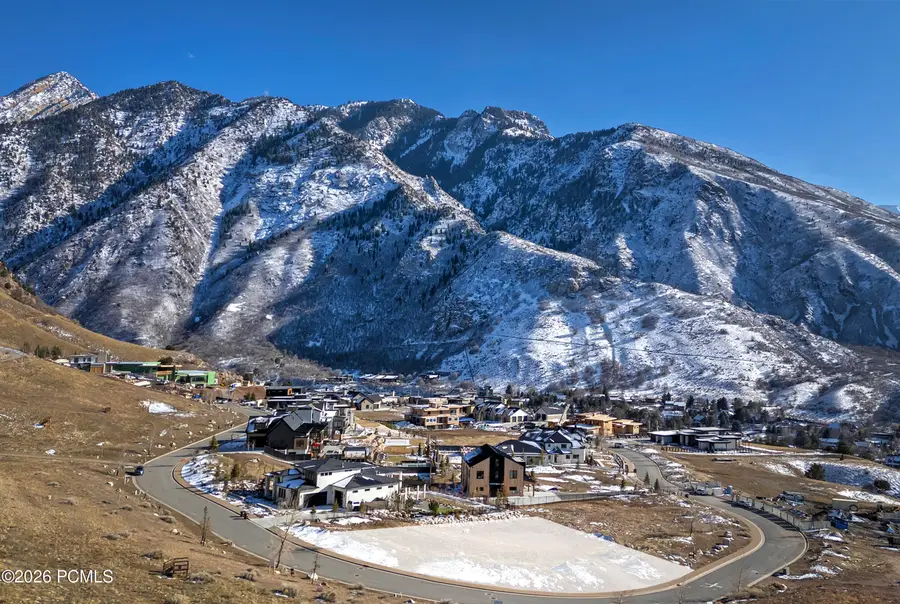 7054 S City View Drive, Cottonwood Heights, UT 84121 - #3