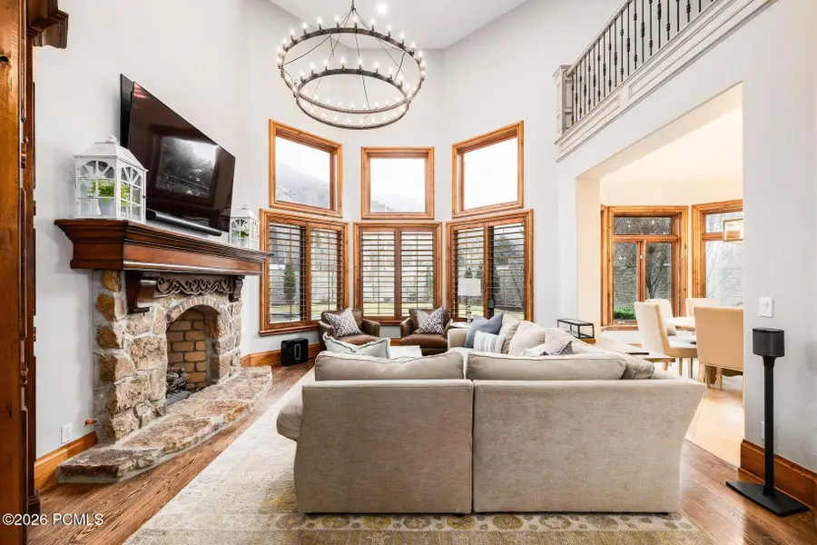 5083 S Clarenden Place, Holladay, UT 84117 - #2