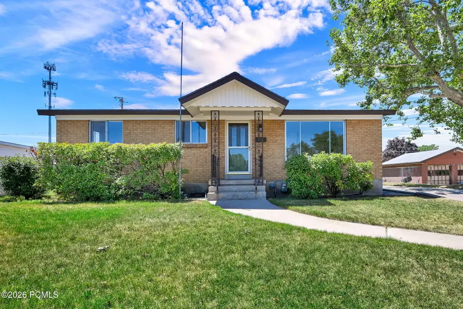 106 N 700 N, Clearfield, UT 84015 - #2