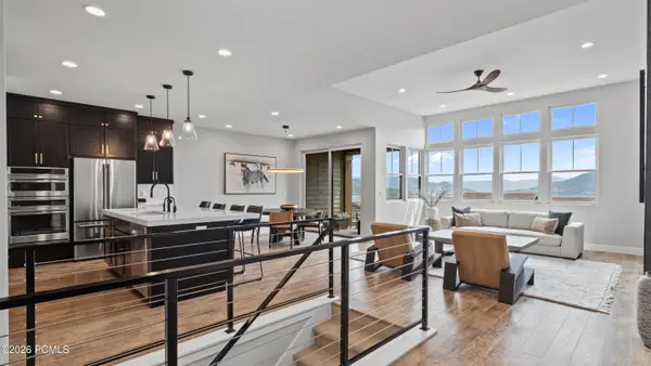 402 E Overlook Loop, Hideout, UT 84036