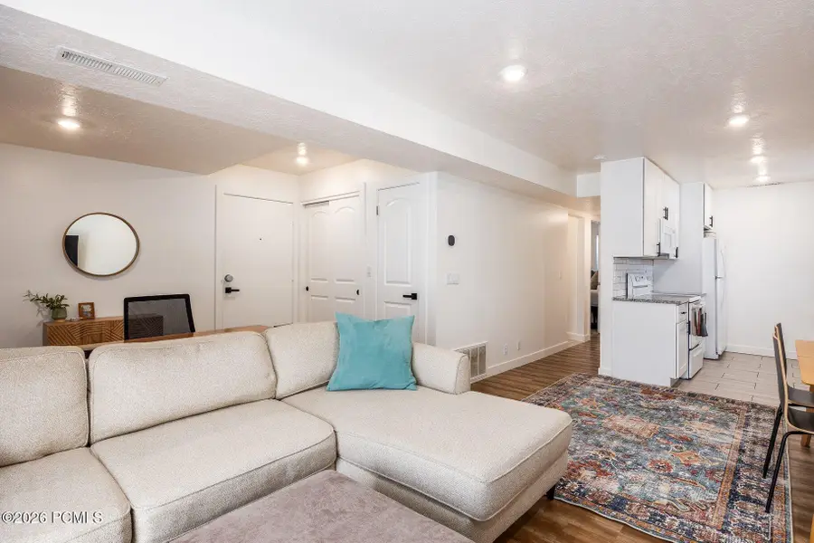4878 S Highland Circle #Apt 2, Holladay, UT 84117 - #2