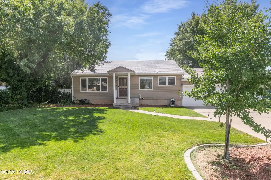 907 E Maple Street, Ogden, UT 84403 - #2
