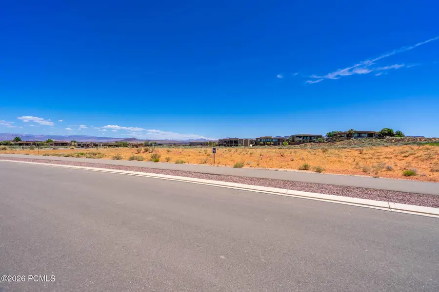 3305 S Endless Trail, Hurricane, UT 84737 - #2