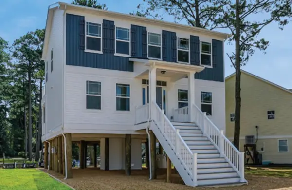 3221 Salty Way, GREENBACKVILLE, VA 23356