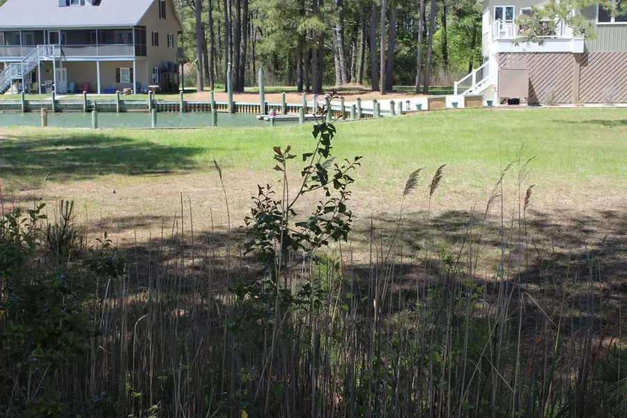 800 Castaway Dr, Greenbackville, VA 23356 - #2