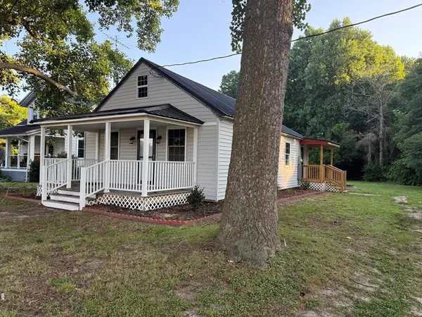 28165 Nelsonia Rd, BLOXOM, VA 23308