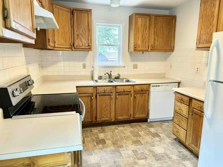 9107 Birdsnest Dr, Birdsnest, VA 23307 - Image #2