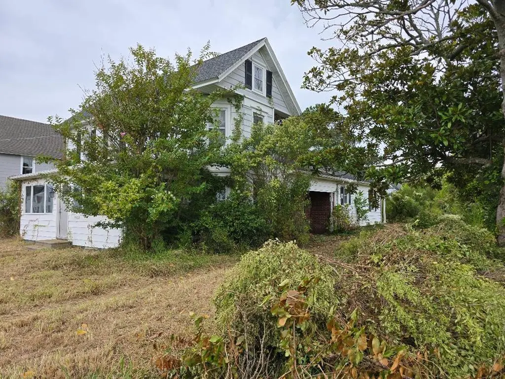 1502 Bayfront St, Greenbackville, VA 23356 - Image #1