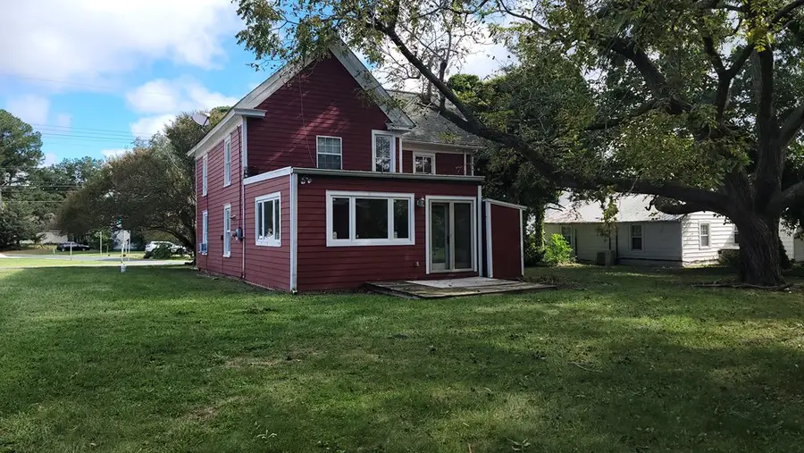 34 Main St, Wachapreague, VA 23480 - Image #2