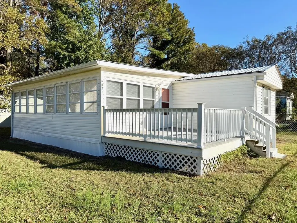 6071 Pinewood Ln, New Church, VA 23415 - Image #1