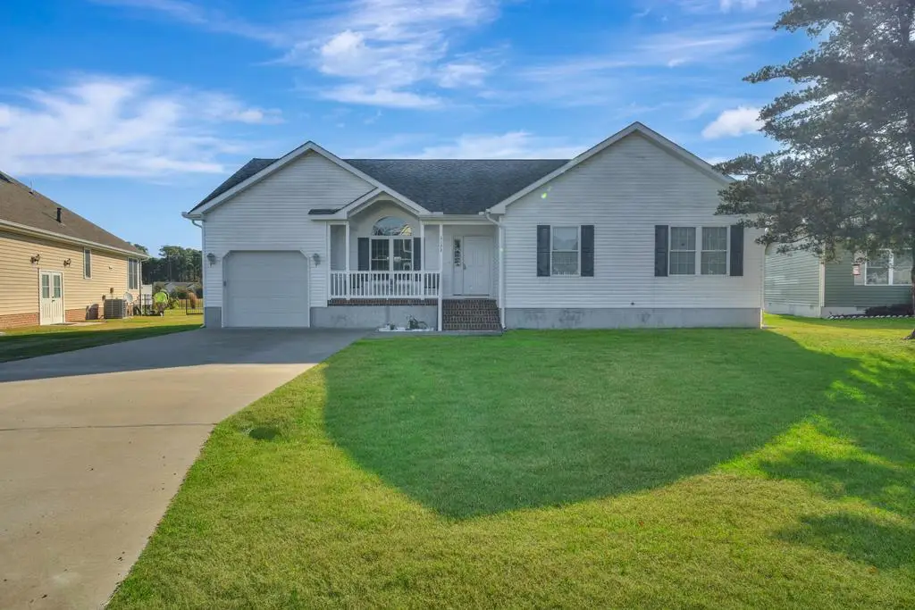 3122 Navigator Dr, Greenbackville, VA 23356 - Image #1