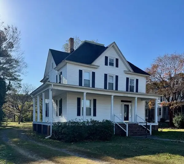 20520 Monroe St, ONLEY, VA 23418