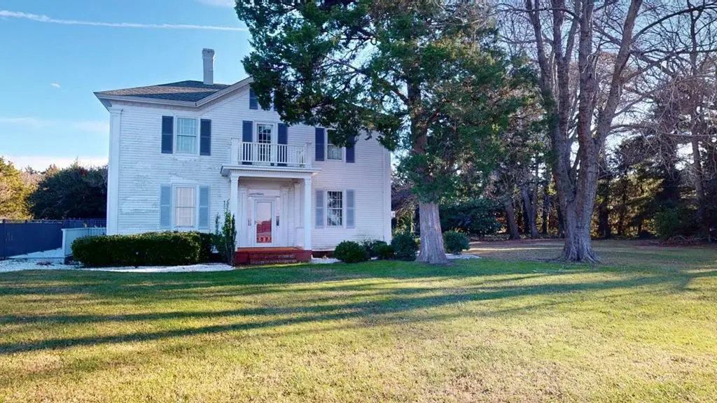 17541 Plantation Rd, Onancock, VA 23417 - Image #1