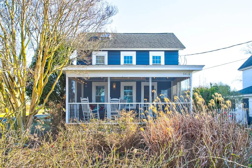 4406 Main St, Chincoteague, VA 23336 - Image #1