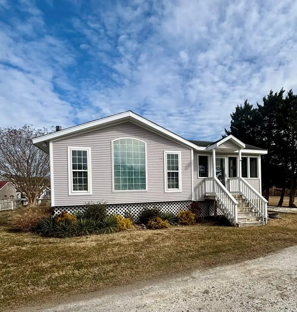 5113 Johnson Ln, Chincoteague, VA 23336 - Image #1