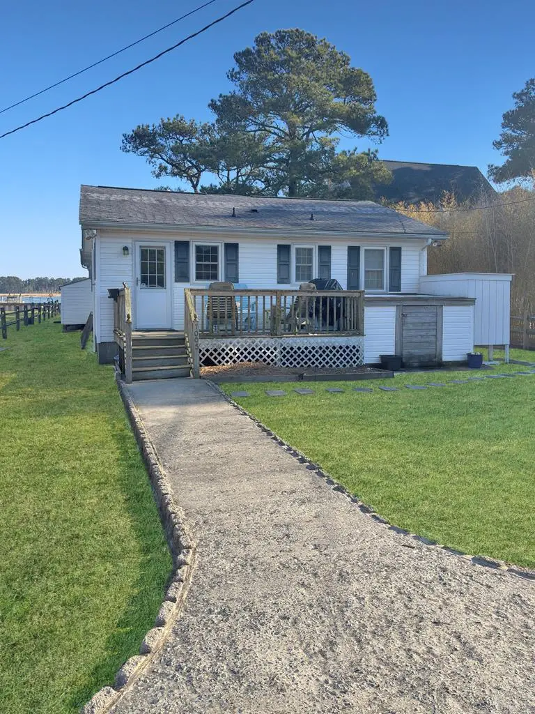 7005 Pine Dr, Chincoteague, VA 23336 - #1