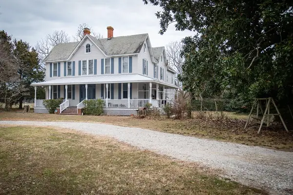 12251 Seaside Rd, MACHIPONGO, VA 23405