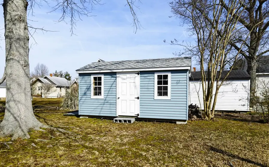 6353 Cleveland St, Chincoteague, VA 23336 - #3