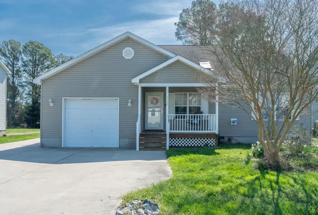 2247 Pike Dr, Captains Cove, VA 23456 - #1