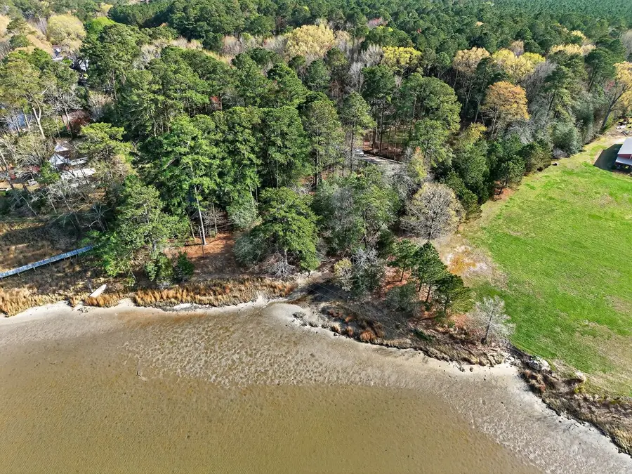 15181 Taylor Creek Dr, Pungoteague, VA 23422 - #3