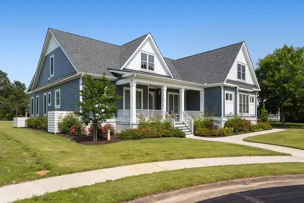 2 Moon Ct, CAPE CHARLES, VA 23310