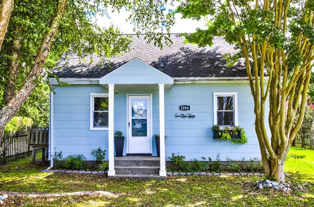 3284 Colona St, Chincoteague, VA 23336 - #1