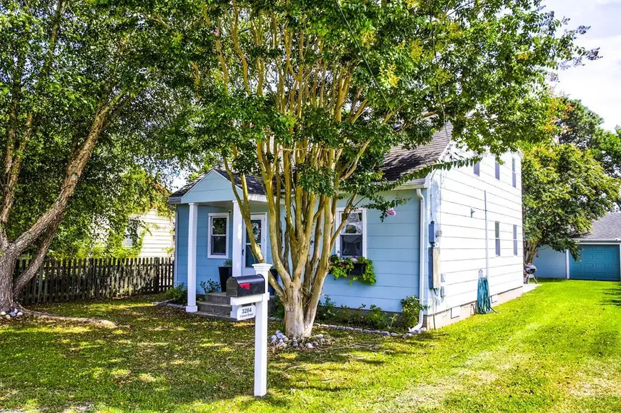 3284 Colona St, Chincoteague, VA 23336 - #2