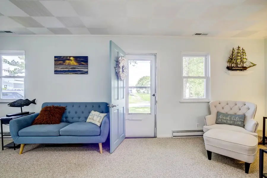 3284 Colona St, Chincoteague, VA 23336 - #3